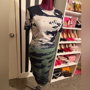 Abstract Print Dress in Black and Green